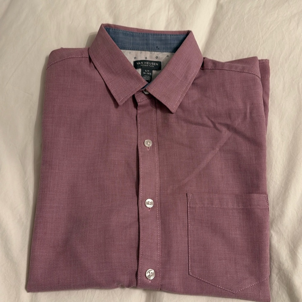 Men’s Small short sleeve never tuck
